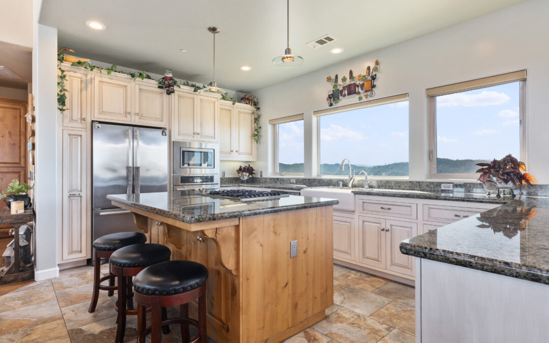 3210 Timberline  Paso Robles, CA. 93446