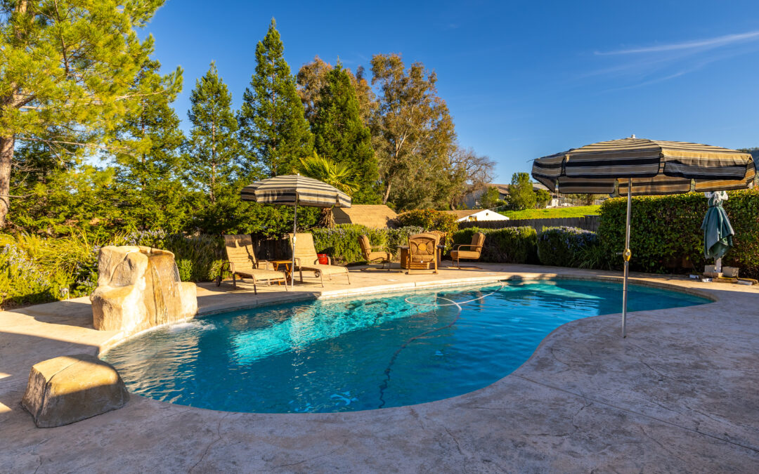 4734 Mallard -$799,000 / 3br/2ba/ ~1850 sqft/ pool