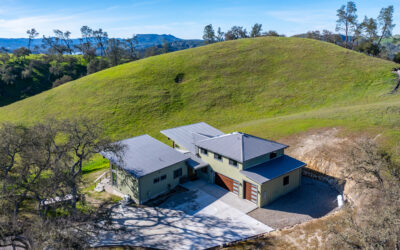 3275 Timberline-$1,399,000 / 4br/3ba/ 2370+ sqft/ boat garage